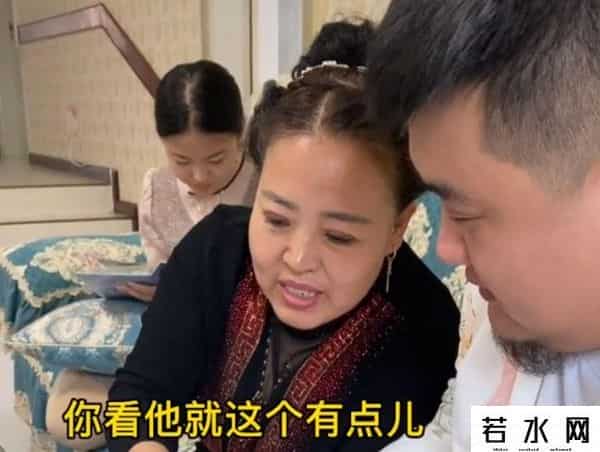 于海龙泡泡龙,吃播泡泡龙意外去世,29岁体重320斤,生前脸上黑斑是早有预兆?