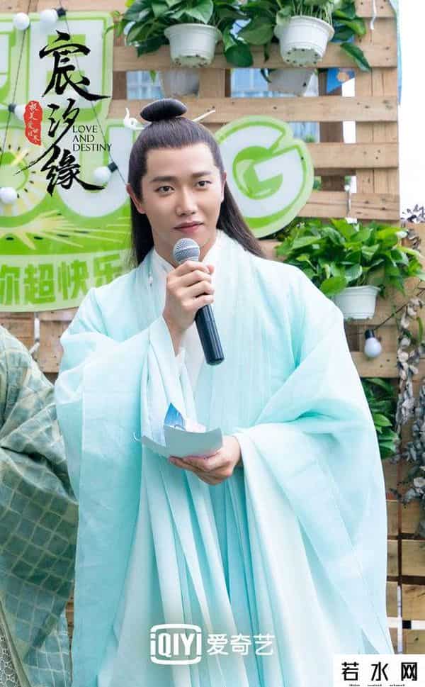 云风,“云风上神”李嘉铭空降成都 坦言和张震搭戏压力很大