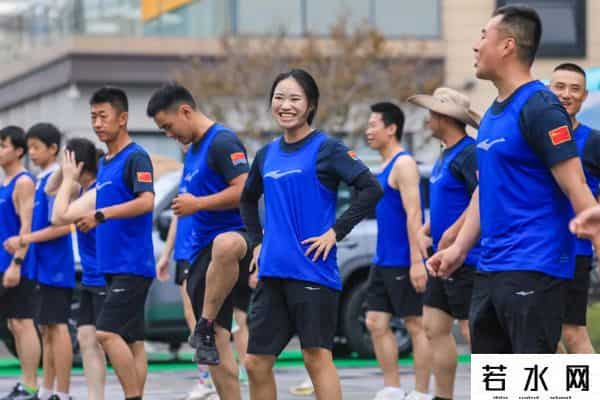 中国鸿星,从“国货之光”到“新锐青年制服”,鸿星尔克做对了什么?