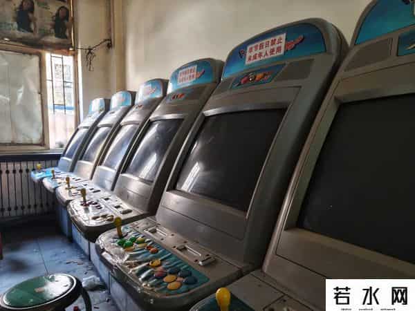 沈阳娱乐场所,沈阳最后的街机游戏厅,挤满了找童年的中年人