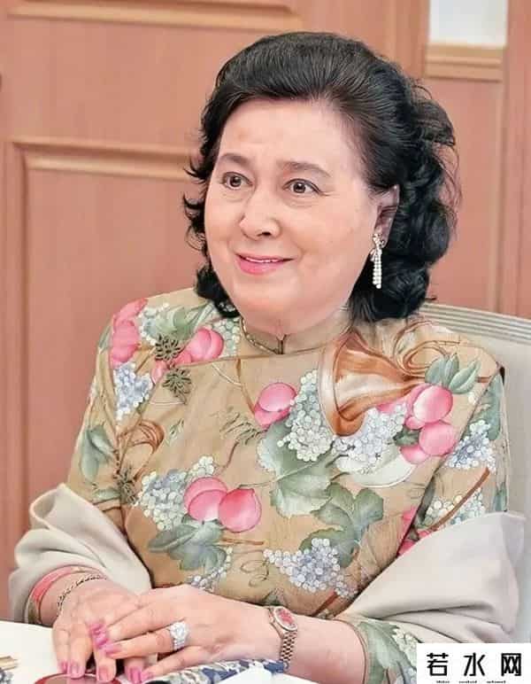 何福,和堂弟不伦恋,因私生子和赌王反目:澳门第一美女的人生太跌宕