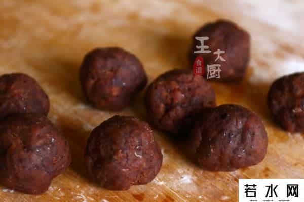 糯米王,香酥金黄的脆皮炸糕，外皮酥脆里面软糯香甜，配方和比例都在这里