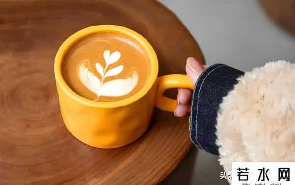 2平米,从2平米小店到年赚60亿，单店估值1000万，它靠什么？