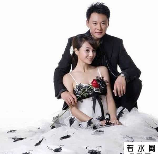 呼啦最强音,沈梦辰叉开腿豪迈吃龙虾 八一八湖南台女主播们的现状杨乐乐休工李湘名利双收