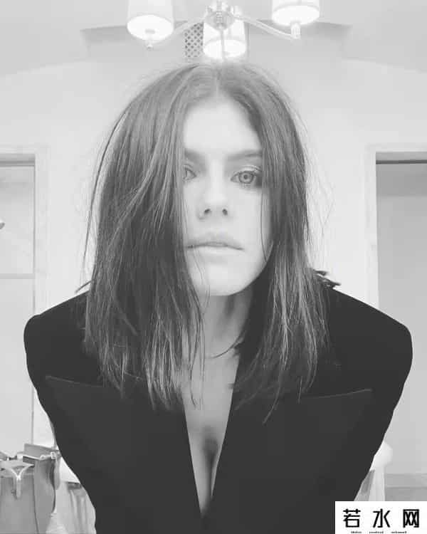 致命女人,致命女人杰德身材有多好,换发型了都没人注意,网友:真是美死了