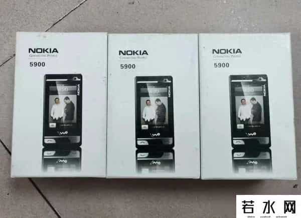 诺基亚山寨机,闲鱼遇怪机,诺基亚5900竟是山寨货,电池大得吓一跳