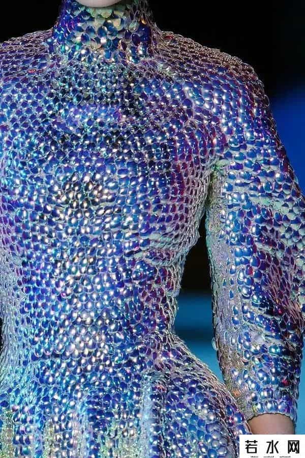 影视捆绑,捆绑《穿普拉达的女王》，这部时尚电影配吗？