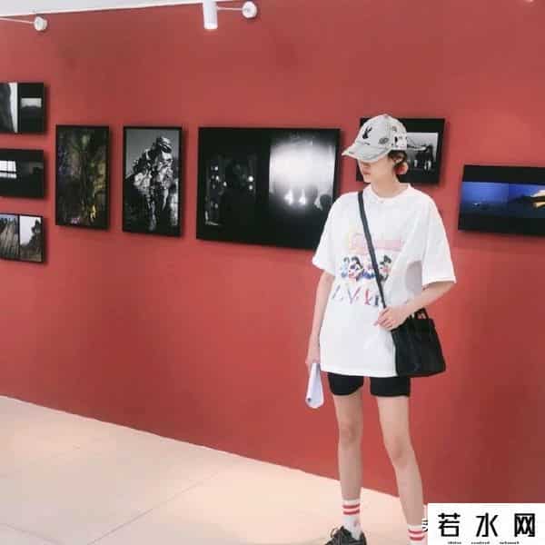 娃娃稀有私服,22岁关晓彤校园私服太露富，上万衣品不重样，默默成校园豪气女神