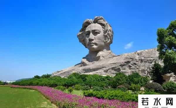 由上而下,红色诗词鉴赏《沁园春·长沙》