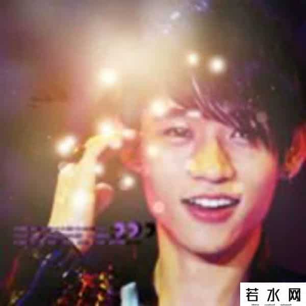 非主流新生代,迪丽热巴学生时期自拍曝光,太非主流,16岁时的造型看起来像46岁