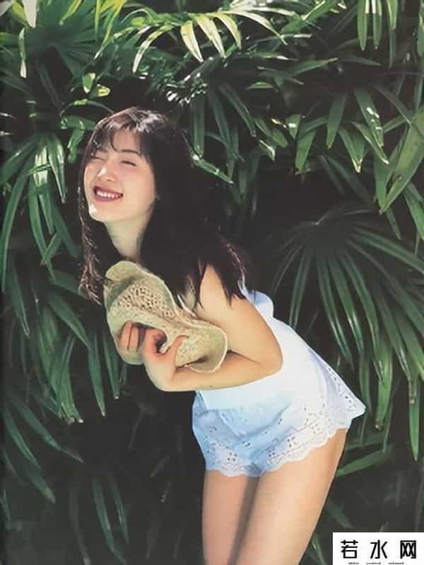 亚洲成人美图,“亚洲第一美胸”杨思敏-从风月女星到卖拉面，她都经历了什么？