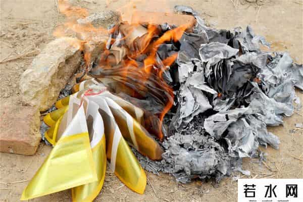 吉食送菜单,七月十五过“鬼节”,牢记“忌3事,吃2样吉食”,老民俗建议了解