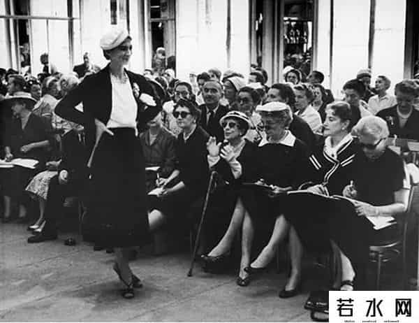 影视捆绑,捆绑《穿普拉达的女王》，这部时尚电影配吗？