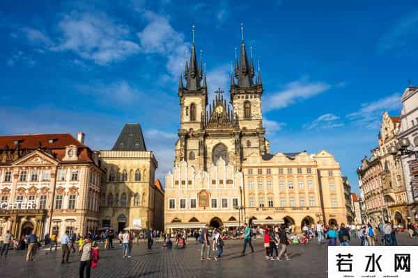 操比电影,每10万人中,就有7人拍过成人电影,捷克色情业究竟有多疯狂?