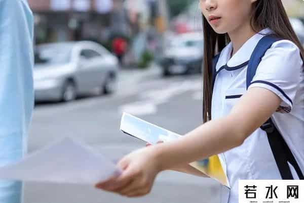 罗敏校园贷,校园贷创始人：烧光一个亿，被资本大佬无情抛弃，直播卖菜还被骂