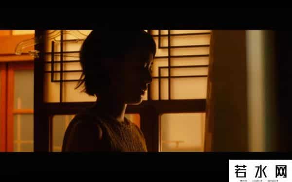 胡辛束,“情趣内衣还没到，我们就分手了”