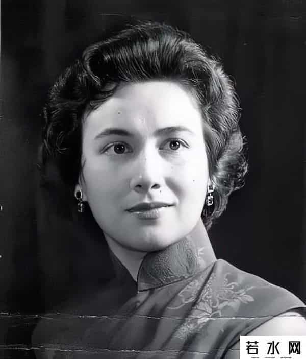 何福,和堂弟不伦恋,因私生子和赌王反目:澳门第一美女的人生太跌宕