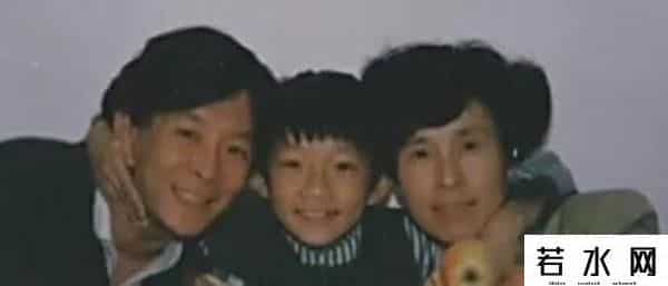 小峰峰图片,玩金条长大，住360平四合院，儿子年收数十亿，为何74岁还在拼？