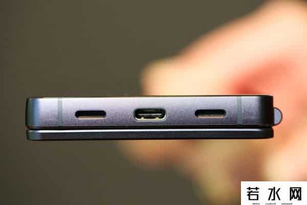 axon m,不喜欢全面屏?折叠双屏中兴Axon M上手