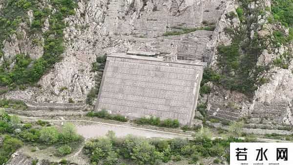 红岸基地,网友看完,缓缓打出4个字:红岸基地!