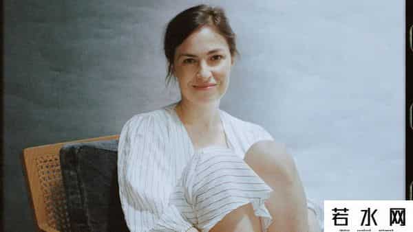 乔布斯遗产,乔布斯最宠爱美貌小女儿大婚在即!坐拥千亿遗产读名校当模特玩票