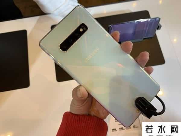 s10,三星S10系列现场上手体验：“安卓机皇”真的名副其实