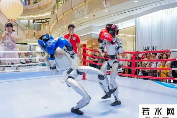 机器人大擂台,数百机器人空降商场，拳击擂台+足球赛开启人机互动超燃体验