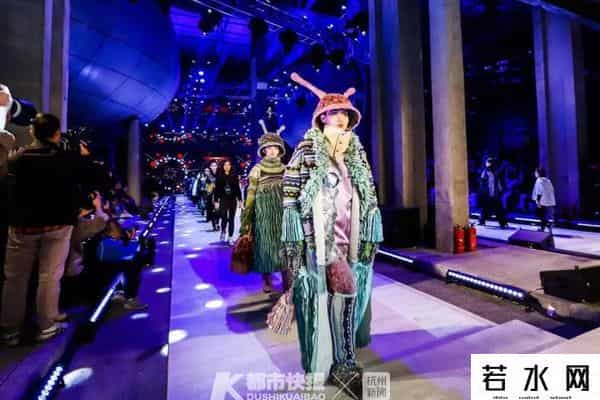 蓝色倾情,燃！女装新潮流都在今晚这场大秀中