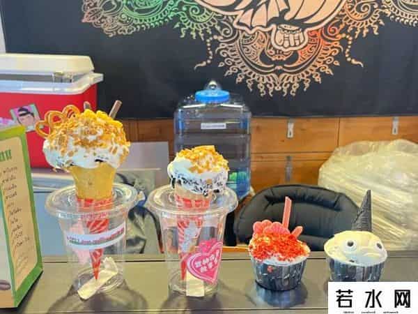 热奶宝,热奶宝是个啥?李嘉琪杭州夜市卖甜品,天天排长队