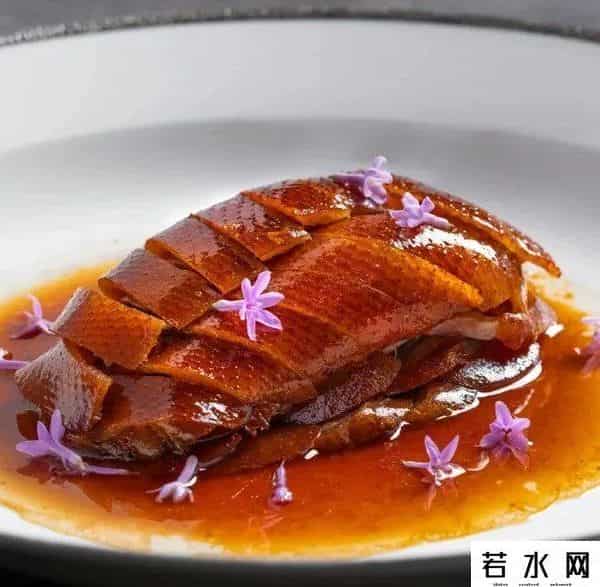 大董烤鸭店,“大董”董振祥：一半门店亏损，靠小而强破局！