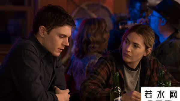 东城梦魇,个人意见｜《东城梦魇》：中年女性的苦与美，都藏在凯特·温丝莱特的皱纹里