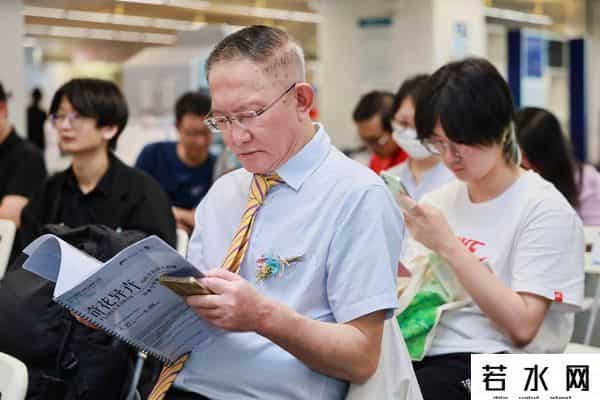 萧凯茵,来广图新展,读一读乌拉圭55位女性诗人的诗