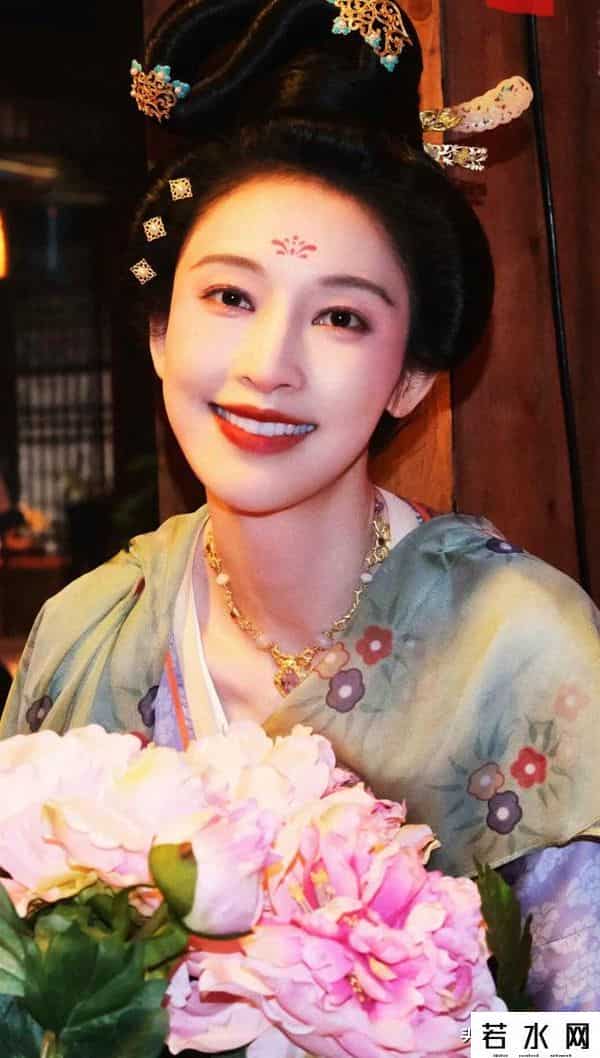 天爱姐,《浪姐3》五位姐姐大变脸，两位瘦成纸片人，滤镜都遮不住脸肿