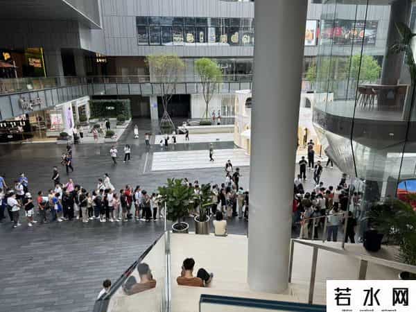 华为Pura70系列开售