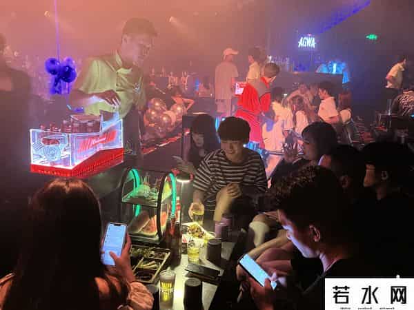 上海兰桂坊酒吧