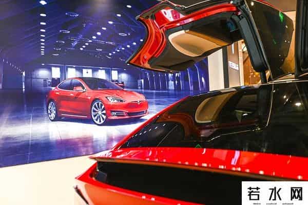 马斯克直播自动驾驶去扎克伯格家