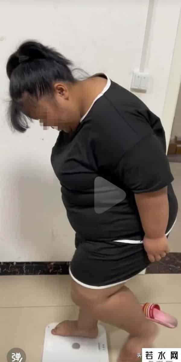 肥胖者翠花 倒在毕不了业的减肥营