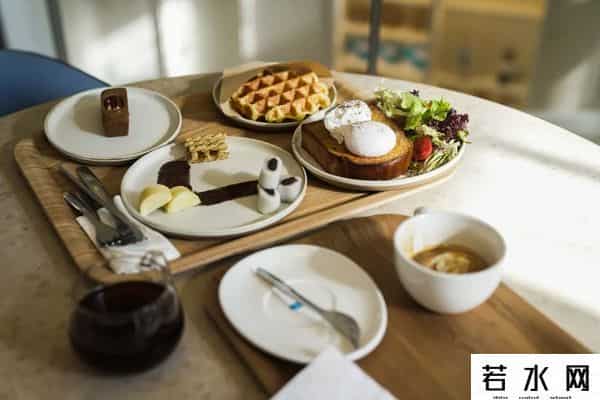 小区解封后上海人做的第一件事买咖啡