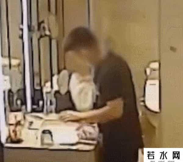 五星级酒店服务员