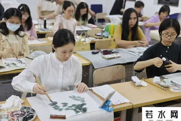 普拉提课程一般多少钱