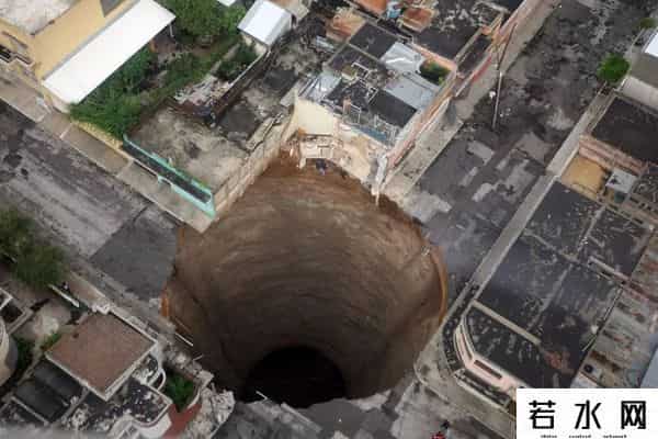 瓦莱里娅 卢基亚诺娃