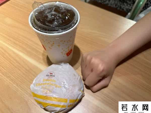 CBD的午餐打工人吃不起