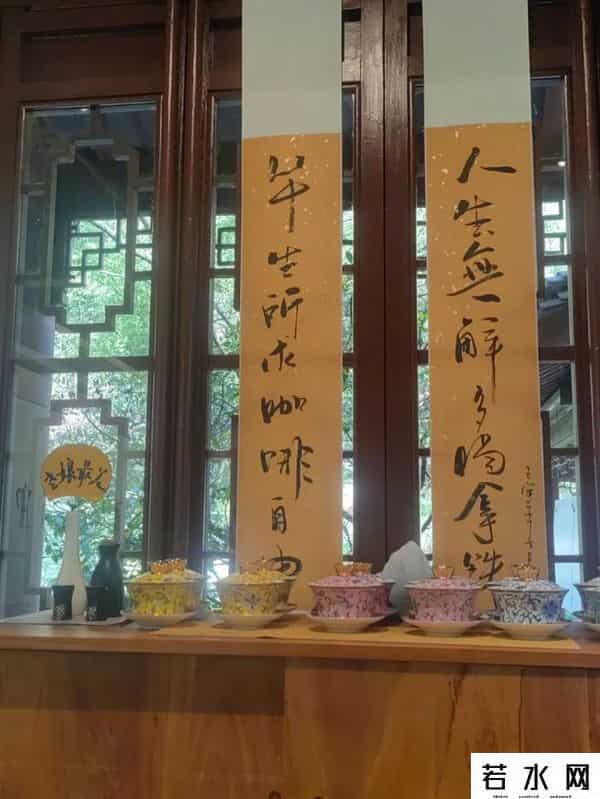 为什么年轻人爱上寺庙咖啡