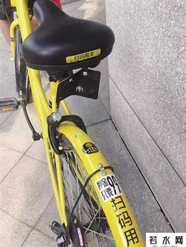 小学生空手开ofo车锁