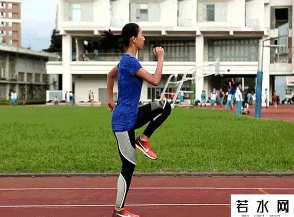 私教课后教练每次都给拉伸