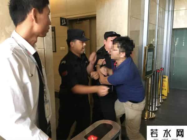 乐视大厦再现讨债