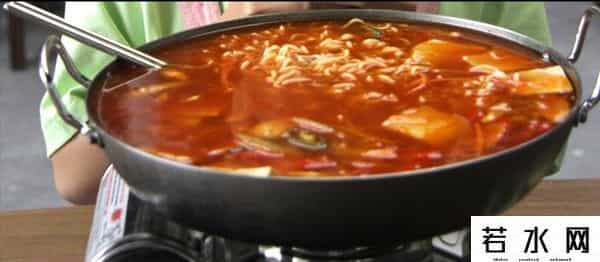 海底捞暴跌2000亿