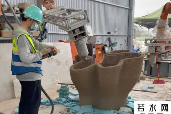 清华教授花20多万为村民3D打印住宅