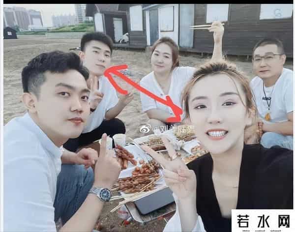 刘姜胜男以前就是一个主播