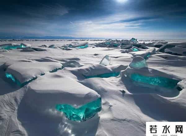 瓦莱里娅 卢基亚诺娃